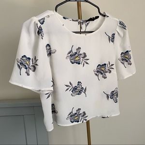 Free Press Size XS White Floral Cropped Blouse